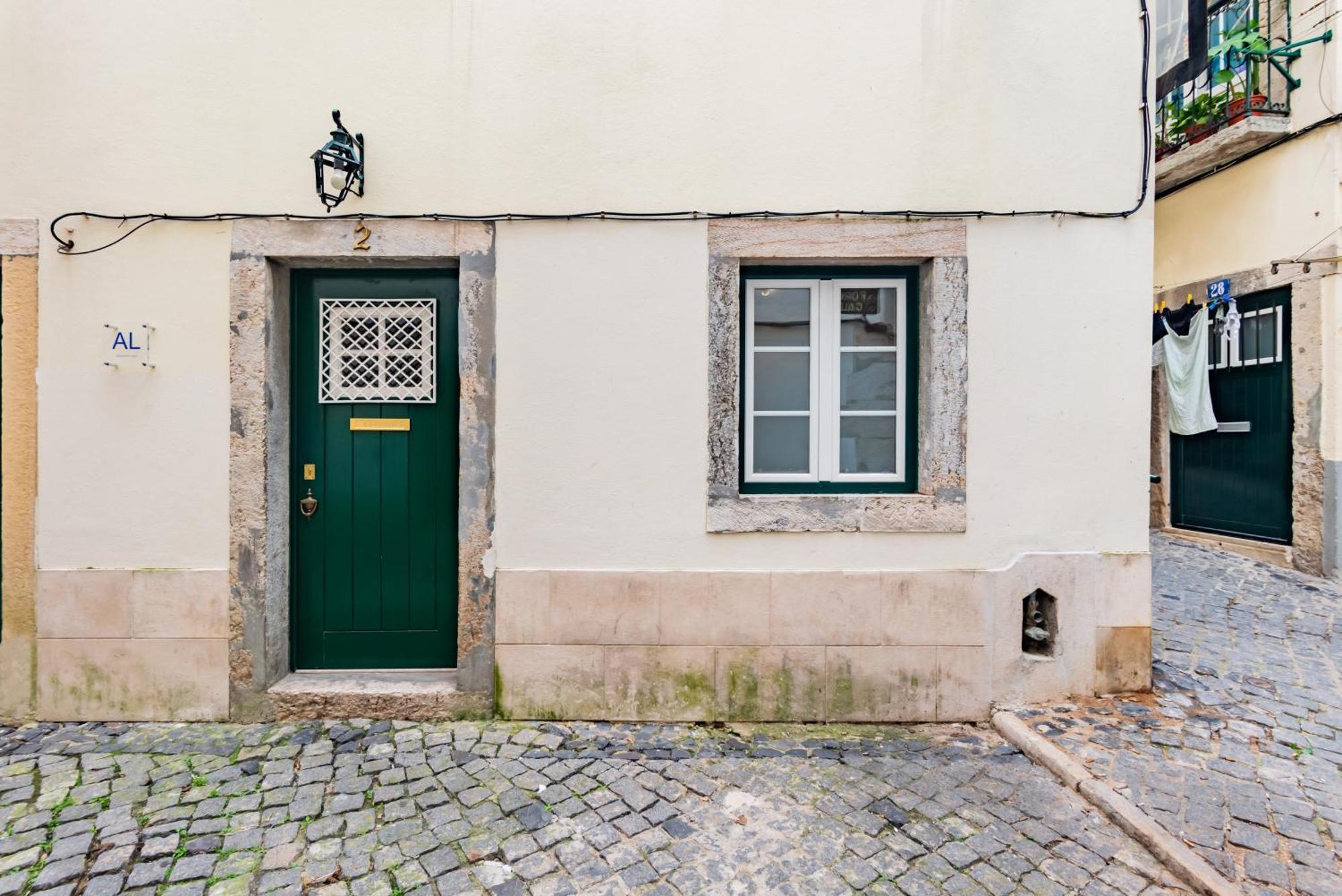 Alfama Gale Studio Lisbon Luaran gambar